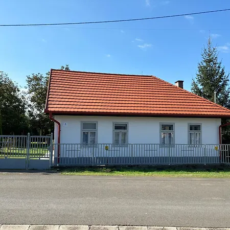 Apartament Golyafeszek Vendeghaz